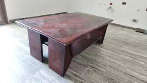 طاولة لوح متين جدا
