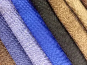 قماش لينن إنجليزي فاخر لتنجيد الكنب والكوشن، يجمع بين الأناقة والجودة لمظهر راقٍ يدوم طويلًا