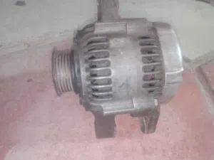 دينمو كورلا محرك 4 براغي شرط الشغل مال حاويه