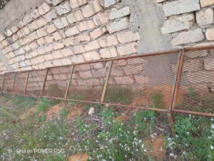 حديد مشبك يستخدم للحائط والاقفاص