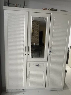3 door cabinets
