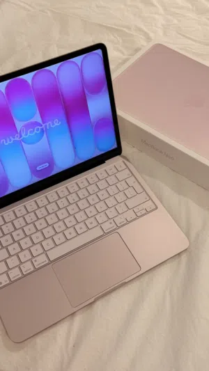 لابتوب غير مستعمل بس مفتوح من كرتونه جديد موديل جديد في امارات