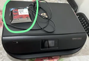طابعة أبيض وأسود وألوان بحالة كالجديد hp