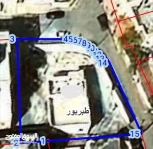 ارض للبيع عليها بناء قديم مجدد بلكامل للبيع في طبربور قريب دوار الدبابة