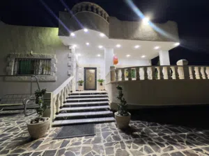 370 m2 More than 6 bedrooms Townhouse for Sale in Ramtha Romtha