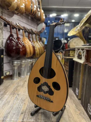 عود شامي احترافي ( صنع خصيصا ل معرض جواهر موسيقى )