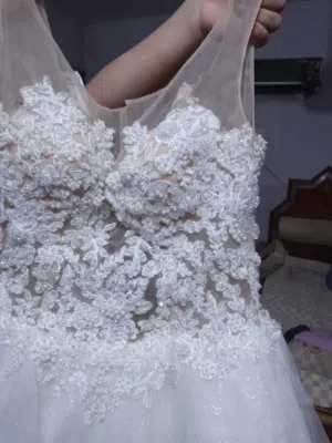 بدلة عرس مره واحده ملبوسه