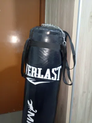 كيس ملاكمه طول 120cm الوزن 35k_40k تعبايه رمل كامل