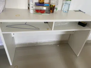 طاولة مكتب صغير جوده ممتازه