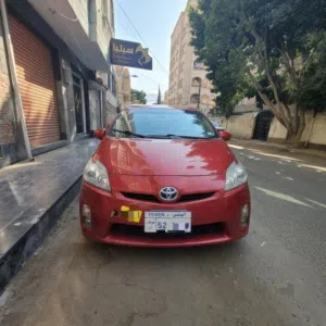 2011 Toyota Prius من المعدوم بضاعه علاج واااااارد