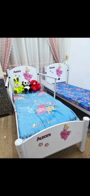 سرير اطفال