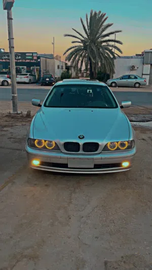 BMW 525i موديل 2001 درجه اولى