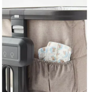Giggles auto swing bassinet