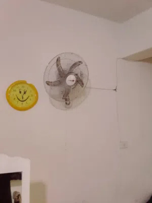 مروحة حائط