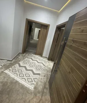 فيلا تجاريه في طابلينو على الرئيسي