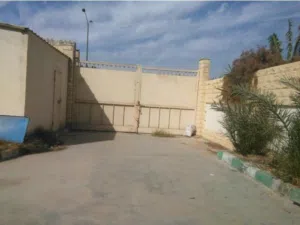 ارض مخازن للايجار بالقطامية