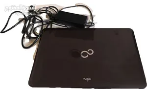 Fujitsu . Windows . 15"4