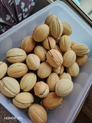 مخبوزات التوتات