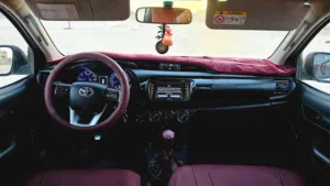 .الـنـوع: TOYOTA الفـئه : HILUX الـموديل : 2020 العداد:180000 المزايــا : كما موضح بالصورة نوع الوقو