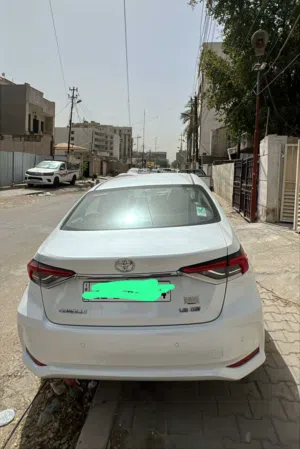 سلام عليكم كورلا للبيع 2023سازيعني بانزين رقم اربيل ماشية 16 الف فقط فول عدى فتحه
