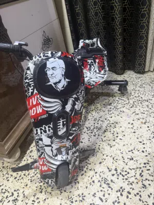 سكوتر شحن نضيف قليل الاستخدام