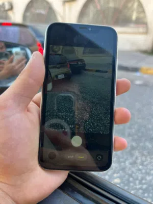 Apple iPhone 11 64 GB in Tripoli