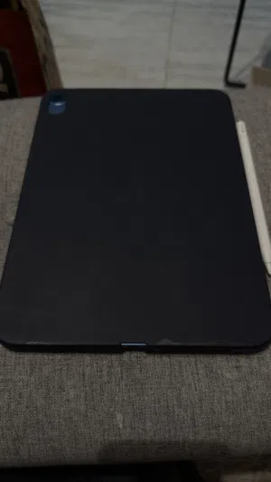 ipad A16 بحالة الوكالة مع القلم الاصلي