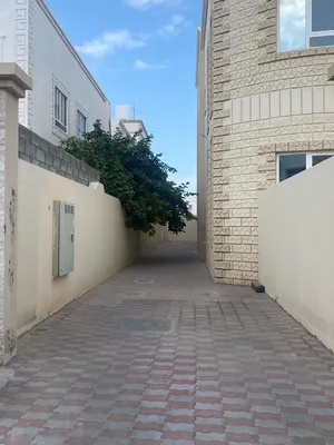 ‏٤ غرف نوم ‏.‏ ٤ حمّامات ‏.‏ 130 م٢‏4