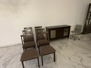 بوفيه مع 6 كراسي للبيع
