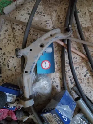 فرشيلة سامسونق ضفر الجيها اليمين اصليه ممتازه.