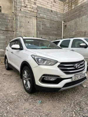 Hyundai . Santa Fe . 2018 . Used1