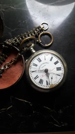 ساعة جيب قديمة للبيع