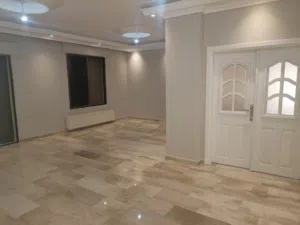 شقه فارغه للإيجار تلاع العلي 250م