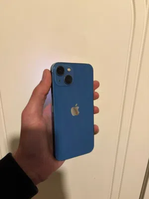 مستخدم نضيف iPhone 13