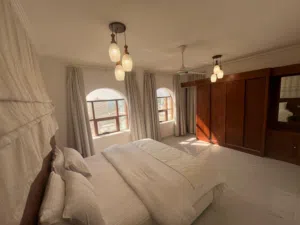 Furnished . Daily4
