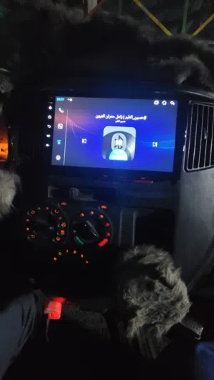 شاشات الحرازي لجميع انواع شاشات الاندرويد لجميع السيارات وصيانتها وجميع انواع السماعات والكاميرات