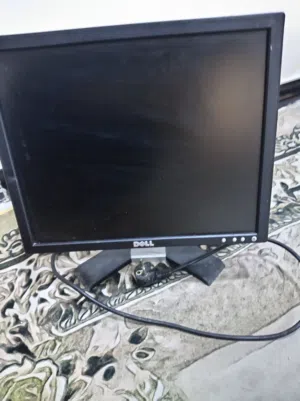 17" Dell monitors for sale in Basra