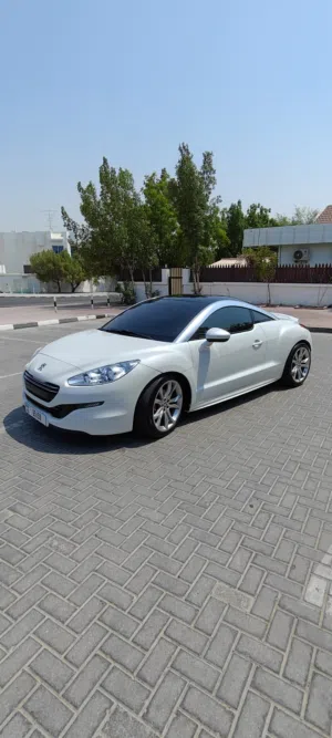 للبيع بيجو RCZ كوبيه موديل 2014 خليجي قمة بالنظافه كالجديده  For sale Peugeot RCZ Coupe 2014 model