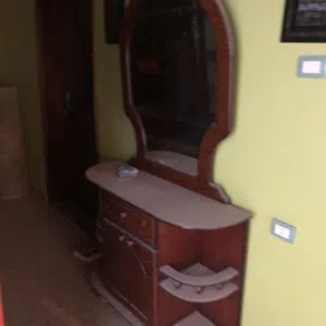 مدخل صغير مستعمل