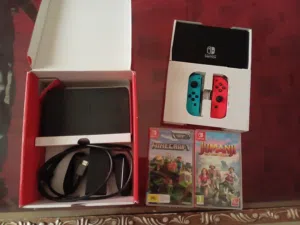 Nintendo Switch OLED + Minecraft & Jumanji
