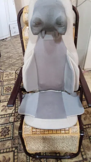 كرسي سياتشون بحجر اليشم