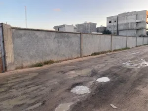 ارض للبيع في تاجوراء البيفي  اربع شوارع الجلديه  في موقع ممتاز وقريب من الطريق الرئيسي