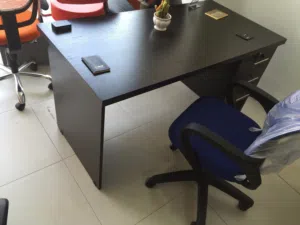 مكتب 120 سم مع كرسي