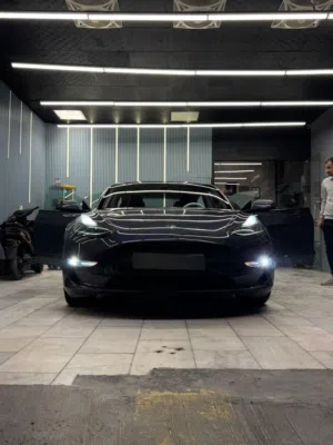 Tesla . Model 3 . 2023 . Used4