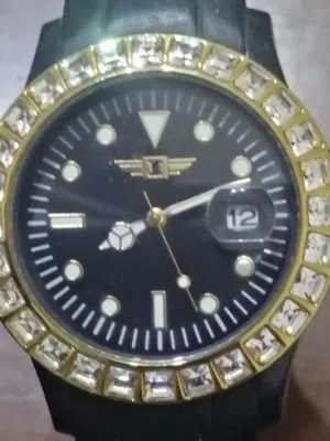 خواتم عدد 3" فضة وساعات عدد 5 منهم 2 اصليات