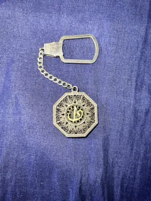 ميدالية فضه شعار رينو