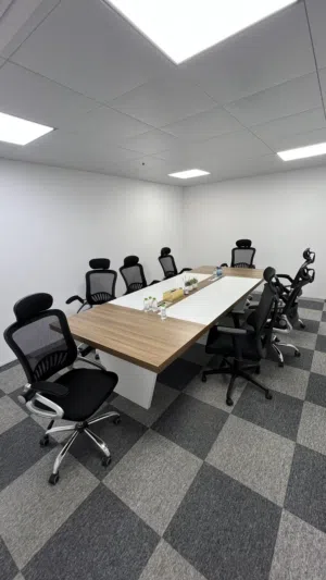 أغراض مكتبية شبه جديدة للبيع  Pre-Owned Office Furniture for Sale