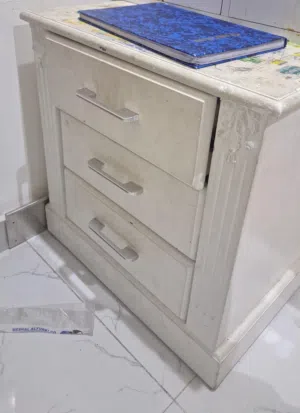 Used White Bedside Table / Drawer Cabinet – 3 Drawers – Good Condition