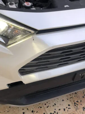 تايوتا راف 4 زي العسولة فل بدون زواق كدمات حاوية بسيطه ياباني اصلي بالكيلو ماشيا 39000 كمبيو 10سرعات