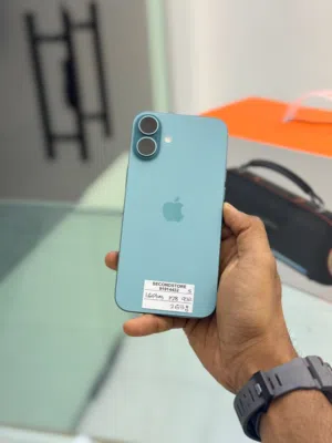 iPhone 16 Plus 128 GB Fine and smooth device available